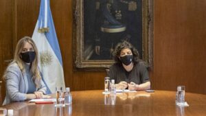 Lee más sobre el artículo Vizzotti y Niccolini viajaron a México para supervisar la llegada de vacunas