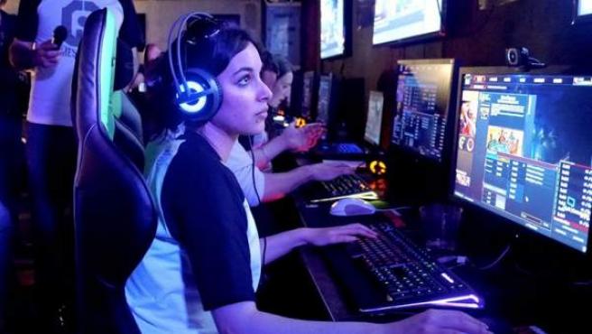 Lee más sobre el artículo Columna de Comunicación y Derechos: el machismo en el mundo Gamer