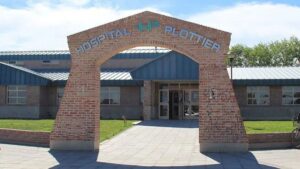 Lee más sobre el artículo Dr. Francisco Facci «A diferencia de la primera ola se está dando en simultaneo en toda la provincia, y la respuesta hay que darlas a la vez. Nos encontramos con gente de entre los 30 y 40 años ocupando las terapias intensivas»