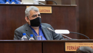 Lee más sobre el artículo «Yo no puedo garantizar una  votación homogénea del Frente de Todos al endeudamiento»