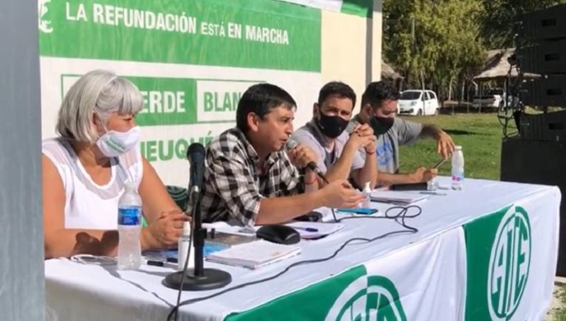 En este momento estás viendo “Hay mezquindad política y en el medio quedamos lamentablemente los trabajadores. Deberíamos tener el reaseguro para la recomposición salarial”