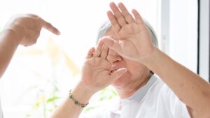 Lee más sobre el artículo Violencia contra personas mayores: 50% de las agresiones son los hijos