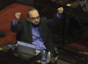 Lee más sobre el artículo Florencia Peña pidió la expulsión de Fernando Iglesias de la Cámara de Diputados