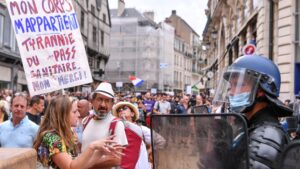 Lee más sobre el artículo Con 76 detenidos , continúan las protestas en Francia contra Pasaporte Covid-19