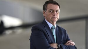 Lee más sobre el artículo Bolsonaro espera una multitud en las calles para decidir una «ruptura» con la Corte