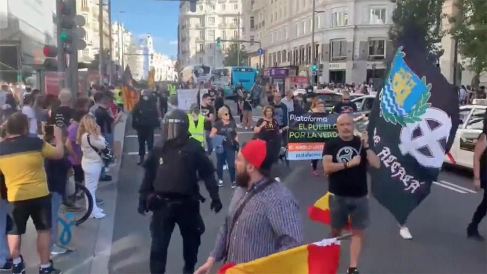 Lee más sobre el artículo Neonazis realizaron una marcha homofóbica y racista en Chueca, el barrio gay madrileño