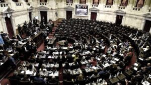 Lee más sobre el artículo En una sesión consensuada, el martes 26 se trata el proyecto de Ley de Etiquetado Frontal