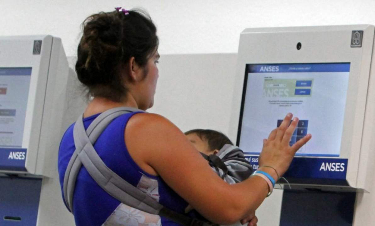 Lee más sobre el artículo Podcast de Feminismos «Mejor no te lo explico»