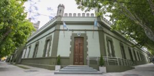 Lee más sobre el artículo Provincia convoca a mesa salarial para el 8 y 9 de febrero a todos los gremios estatales
