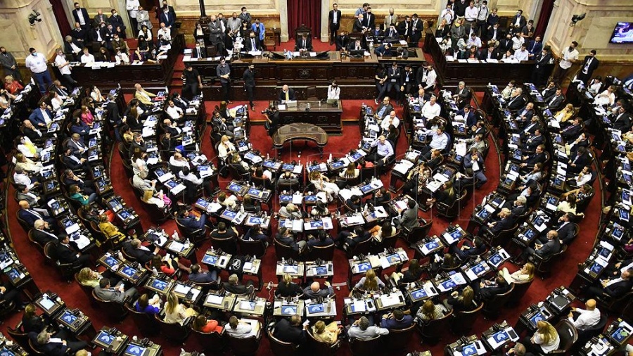 En este momento estás viendo El proyecto del acuerdo con el FMI llega al Congreso y el oficialismo traza plan para el debate