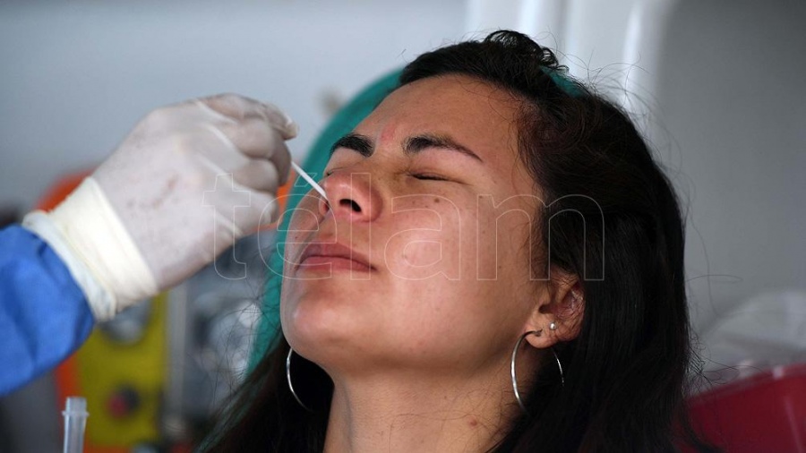 En este momento estás viendo Por siete semanas consecutivas, Argentina registra una baja de casos