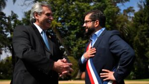 Lee más sobre el artículo Boric anunció que su primer viaje al exterior será a Argentina