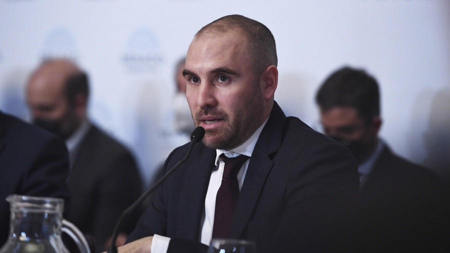 Lee más sobre el artículo Guzmán definió el acuerdo con el FMI como «construir certezas en un contexto de incertezas»