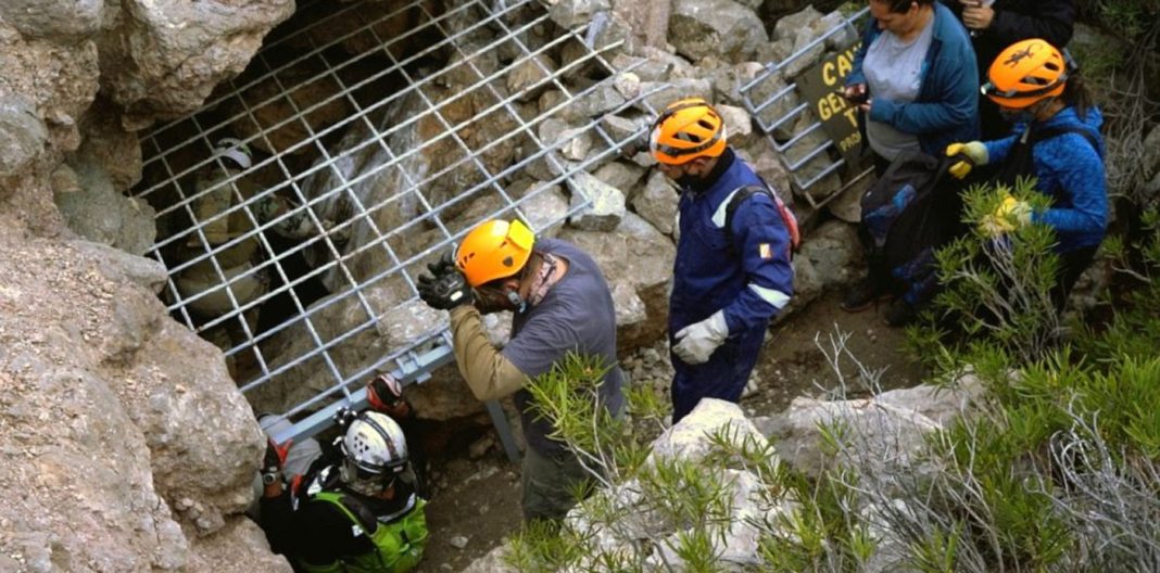 En este momento estás viendo Buscan implementar el espeleoturismo en la provincia
