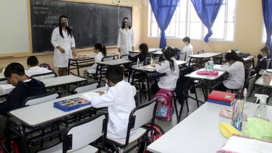 En este momento estás viendo El Gobierno propone una hora más de clase por día en las escuelas primarias
