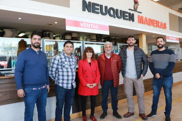Lee más sobre el artículo Programa Entrenamiento para el trabajo: ocho jóvenes accedieron a su primer trabajo formal y ya son 370 los que obtuvieron puestos laborales en Neuquén