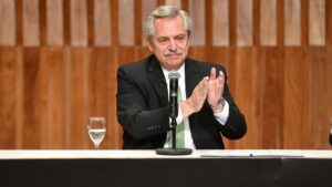 Lee más sobre el artículo Fernández recorrerá con Abdo Benítez las obras de la Central Hidroléctrica Yacyretá