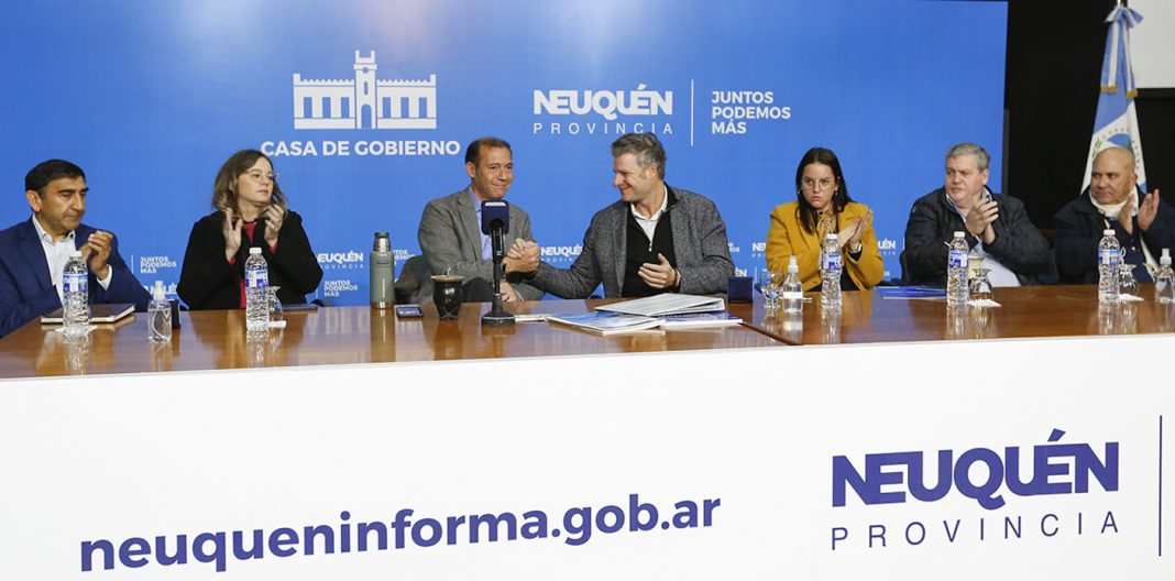 Lee más sobre el artículo Se generarán más de 2 mil lotes con servicios en 12 localidades de Neuquén