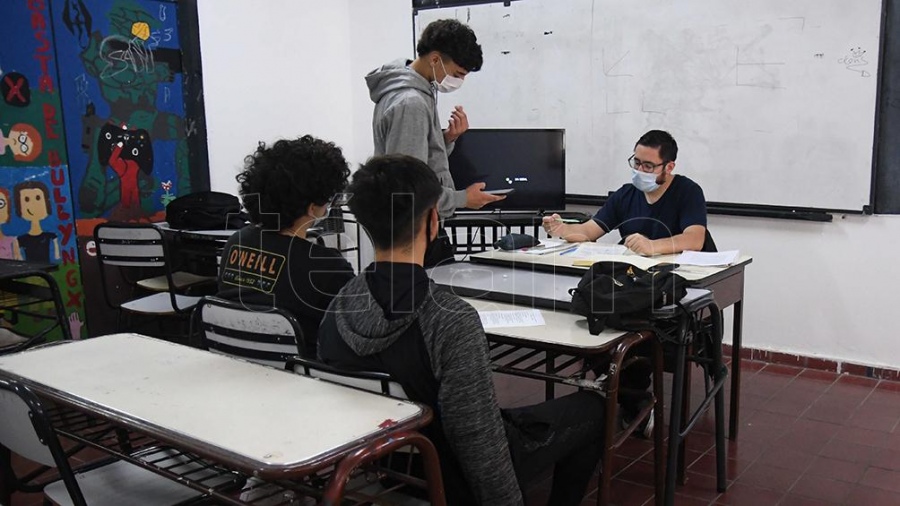 Lee más sobre el artículo El gobierno porteño prohibió el uso del lenguaje inclusivo en escuelas