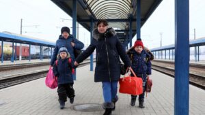 Lee más sobre el artículo Casi 5 millones de ucranianos están registrados como refugiados en Europa