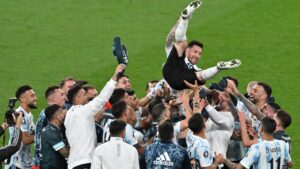 Lee más sobre el artículo Supercampeón: Argentina, con una gran noche de Messi, goleó a Italia