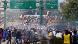 Lee más sobre el artículo Noveno día de protestas en Ecuador: represión en las calles y un llamado a dialogar
