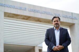 Lee más sobre el artículo “Hay una decisión absoluta de solicitar la restitución de las represas cuando venzan las concesiones, no nos dividimos”