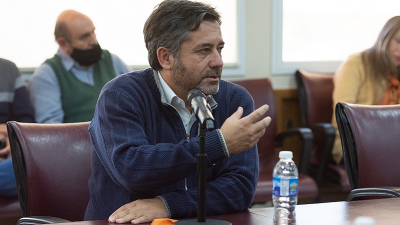 En este momento estás viendo “Vamos a tratar de planear un frente parecido a la ciudad de Neuquén, que pueda ofrecerse como una alternativa electoral”