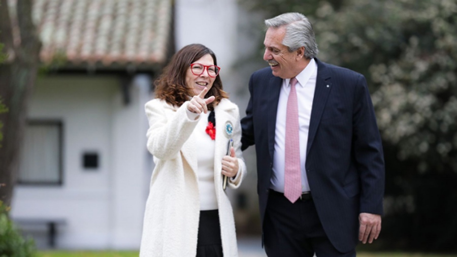 Lee más sobre el artículo Batakis hará anuncios hoy, luego de analizar medidas junto al Presidente