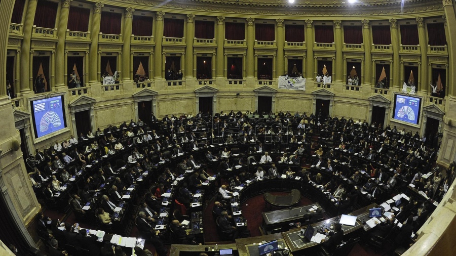 Lee más sobre el artículo Cayó el 54,9% el déficit primario por la baja en subsidios y la suba en ingresos