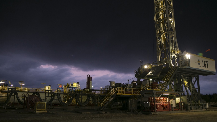 En este momento estás viendo YPF financiará la construcción de una mega terminal para exportar el crudo de Vaca Muerta