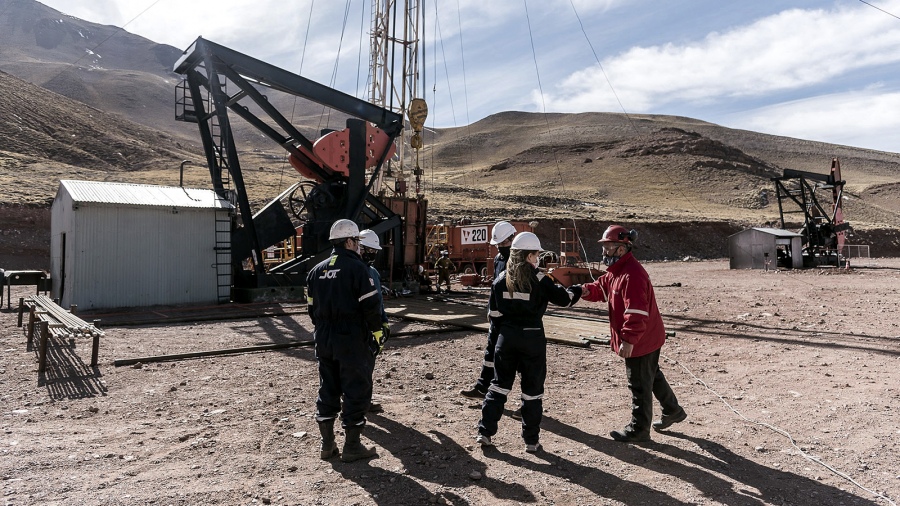En este momento estás viendo Las mujeres representan el 18% del empleo en el sector hidrocarburífero