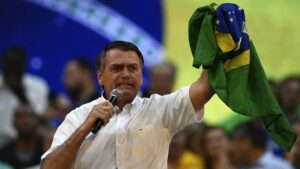 Lee más sobre el artículo Bolsonaro agita el fantasma del fraude: «Si no gano con el 60% es porque hay algo raro»