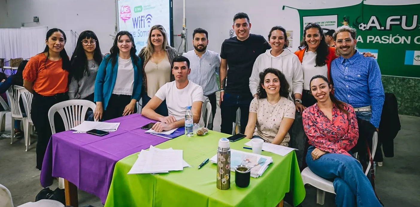 En este momento estás viendo El Gabinete Joven celebra el Mes de las Juventudes en el Paseo de la Costa