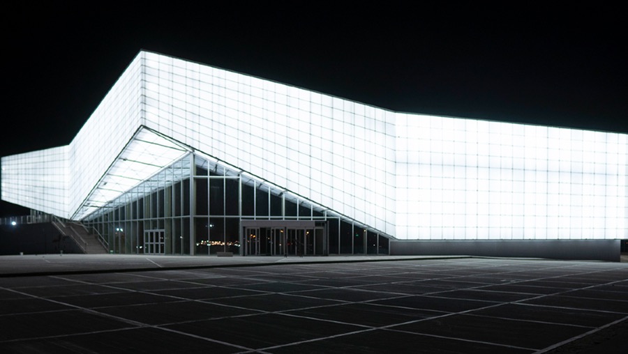 Lee más sobre el artículo Con la presencia de Wado de Pedro inauguran el Centro de Convenciones «El Cisne»