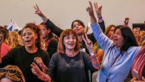 Lee más sobre el artículo Finalizó el encuentro federal de mujeres con un fuerte respaldo a Cristina Kirchner