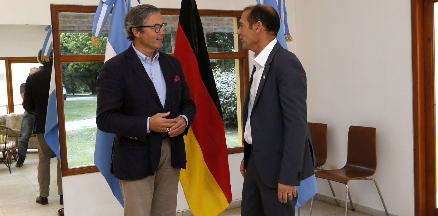 En este momento estás viendo Gutiérrez recibirá a la comitiva de diplomáticos europeos