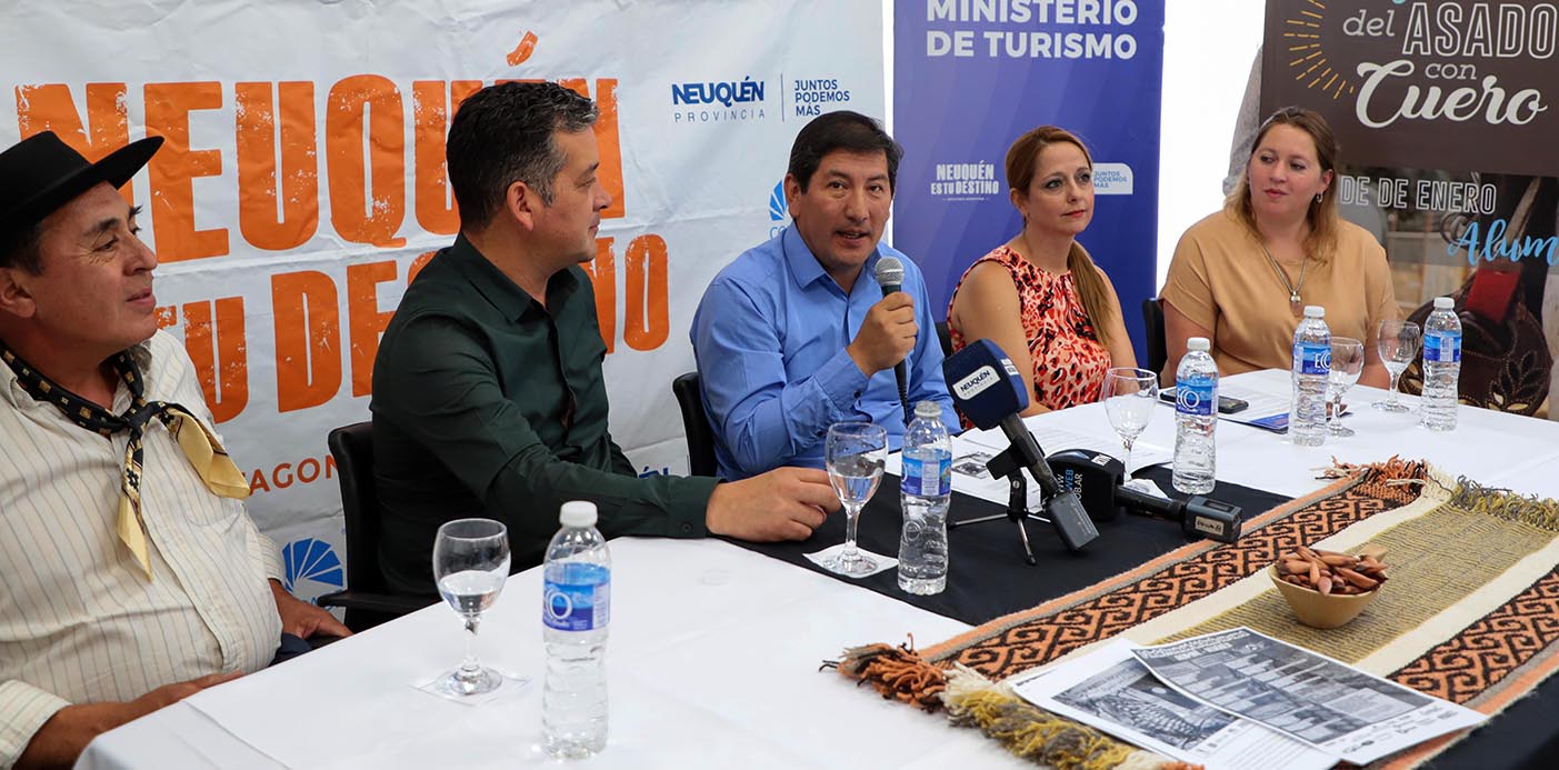 En este momento estás viendo Este fin de semana, Fiesta del asado con cuero en Aluminé