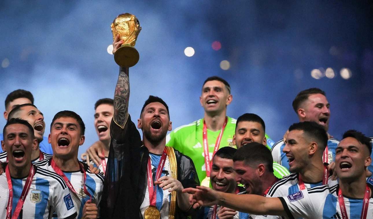 En este momento estás viendo Inauguran un nuevo mural de Messi, a un mes de la Copa del Mundo