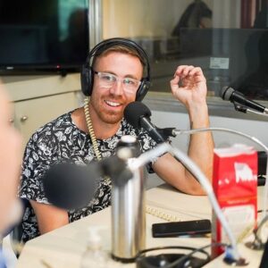 Lee más sobre el artículo Charla con Matías Cesari, conductor de EnfocadosTV