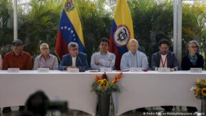 Lee más sobre el artículo Gobierno colombiano y el ELN comienzan segundo ciclo de negociaciones de paz en México