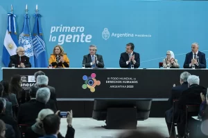 Lee más sobre el artículo Llega al país el III Foro Mundial de DD.HH y Alberto Fernández encabeza el acto de inauguración