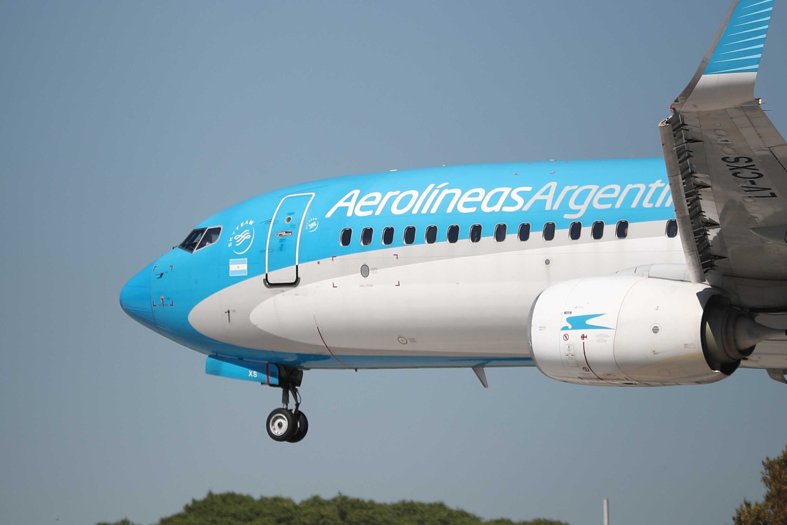 Lee más sobre el artículo Aerolíneas Argentinas lanza promociones con cuotas y tarifas accesibles en el «Aerolíneas Friday»