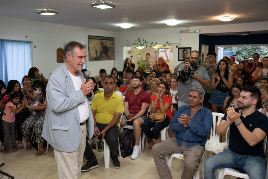 En este momento estás viendo Bertoldi lanzó su candidatura para renovar su mandato como intendente en Centenario