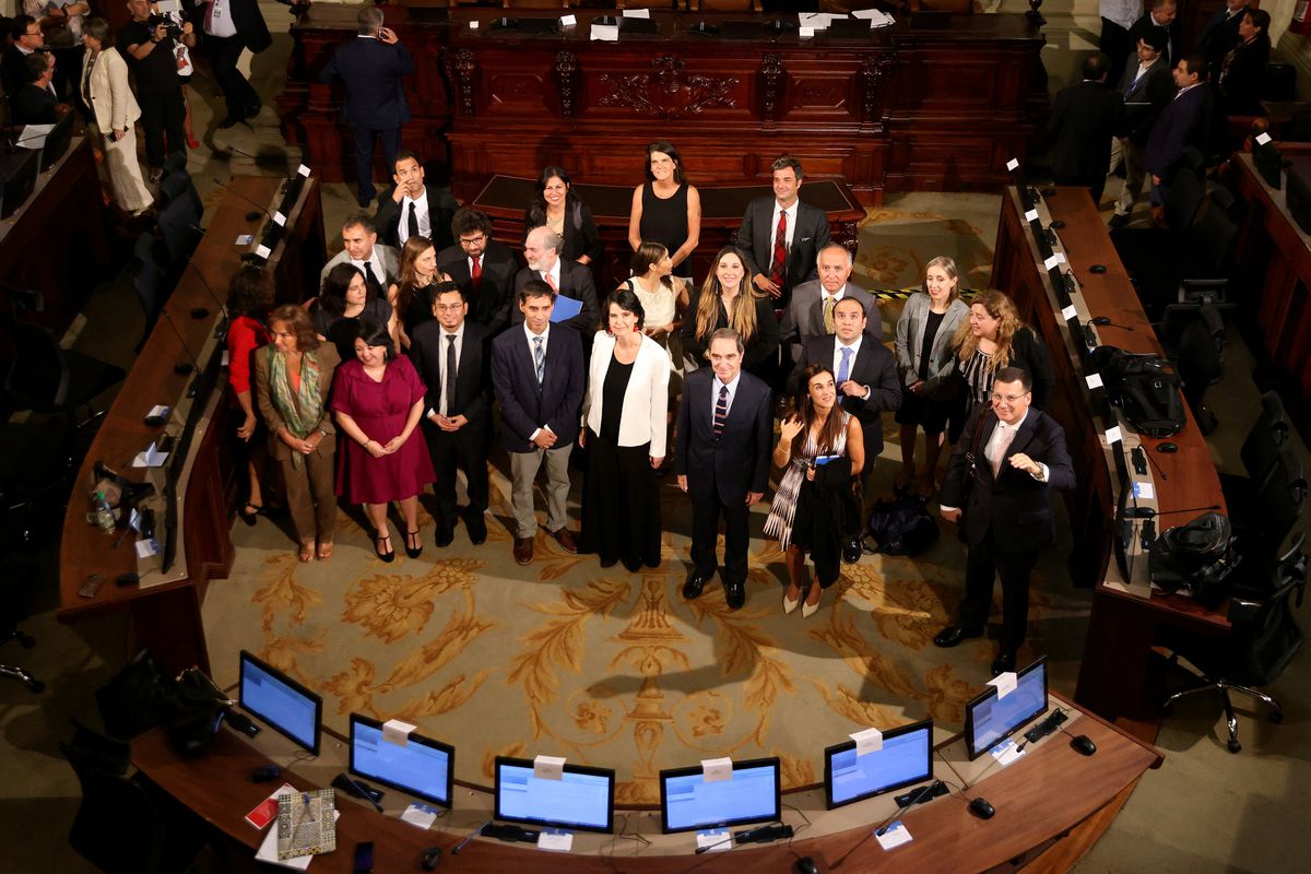 Lee más sobre el artículo Chile busca el consenso al redactar la nueva Constitución para evitar el fiasco de la anterior