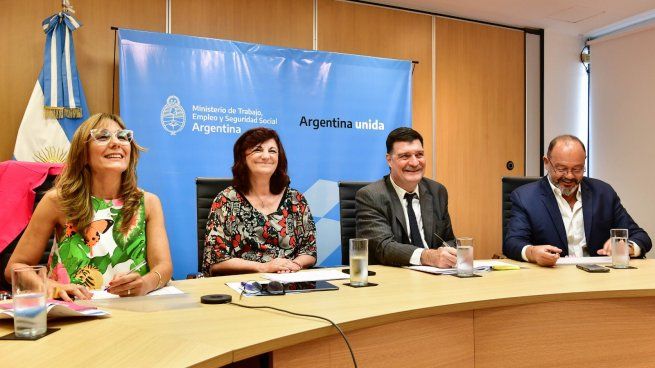 En este momento estás viendo El Consejo del Salario fijó suba del 26,6% hasta junio: el Salario Mínimo llegará a $87.987