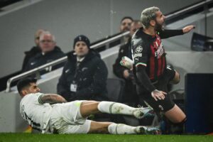 Lee más sobre el artículo Tottenham, con «Cuti» Romero expulsado, empató ante Milan pero fue eliminado