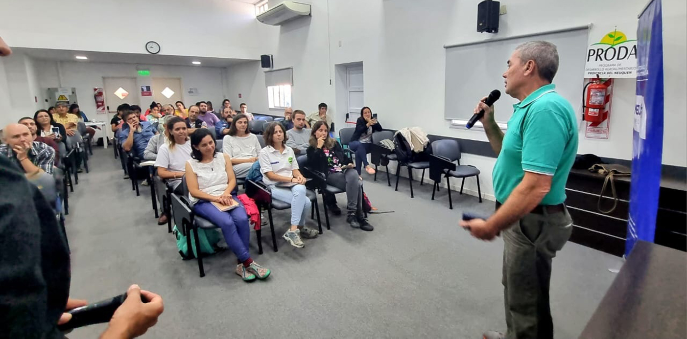 Lee más sobre el artículo Inteligencia artificial aplicada a la huerta agroecológica y al compostaje