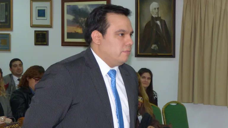 Lee más sobre el artículo Se desarrolla el jury contra un juez denunciado por acoso sexual y violencia psicológica en Neuquén
