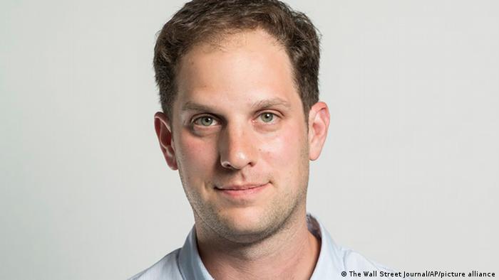 En este momento estás viendo EE.UU. exige a Rusia liberar a periodista «injustamente detenido»